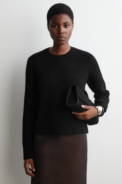PULLOVER AUS MERINOWOLLE MIT RUNDHALSAUSSCHNITT