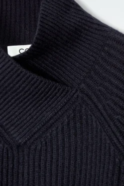 PULLOVER AUS MERINOWOLLE MIT KRAGEN