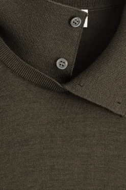 PULLOVER AUS MERINOWOLLE MIT KNÖPFEN AM KRAGEN