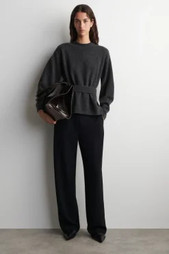 PULLOVER AUS MERINOWOLLE MIT GÜRTELDETAIL
