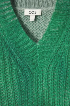 PULLOVER AUS MOHAIR MIT SPRAYFARBEN-DESIGN