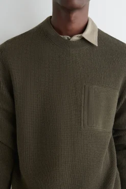 PULLOVER AUS WOLLE MIT RUNDHALSAUSSCHNITT
