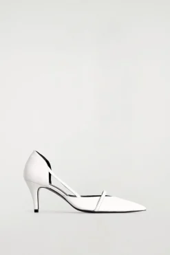 PUMPS AUS LEDER MIT RIEMEN