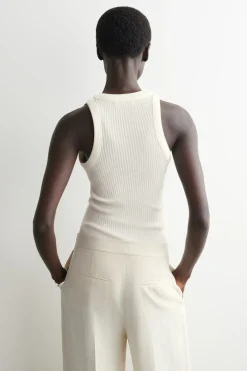 RIPPSTRICK-TANKTOP MIT HENLEY-AUSSCHNITT