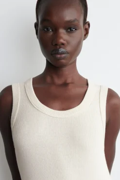 ÄRMELLOSES KLEID AUS BAUMWOLL-SEIDEN-MIX