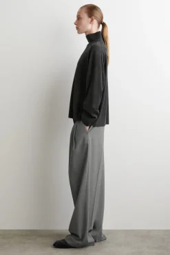 ROLLKRAGENPULLOVER AUS MERINOWOLLE