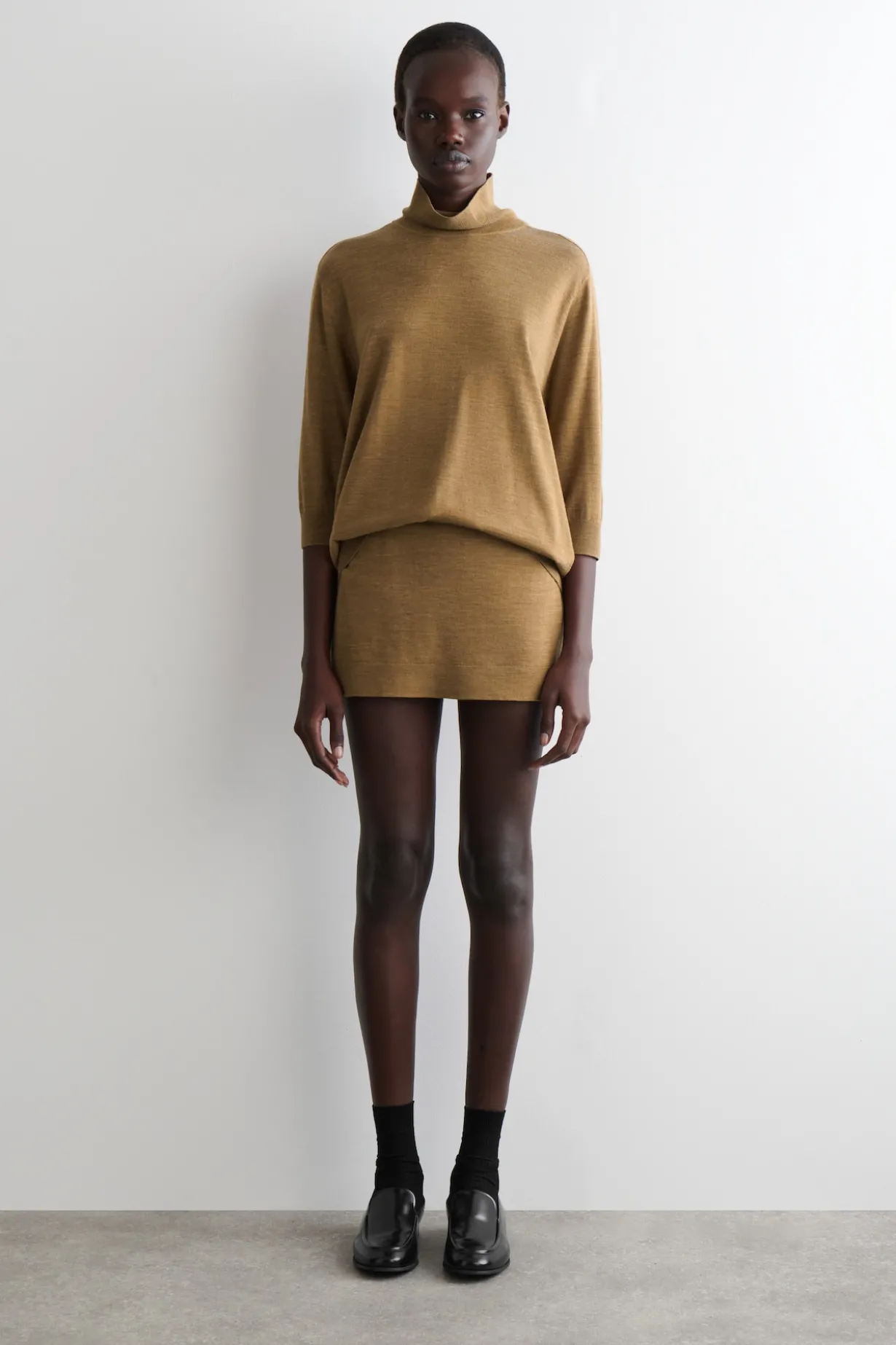 ROLLKRAGENPULLOVER AUS MERINOWOLLE