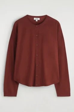 RUND GESCHNITTENE STRICKJACKE AUS MERINOWOLLE