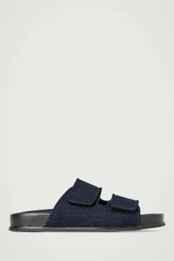 SANDALEN AUS DENIM MIT ZWEI RIEMEN