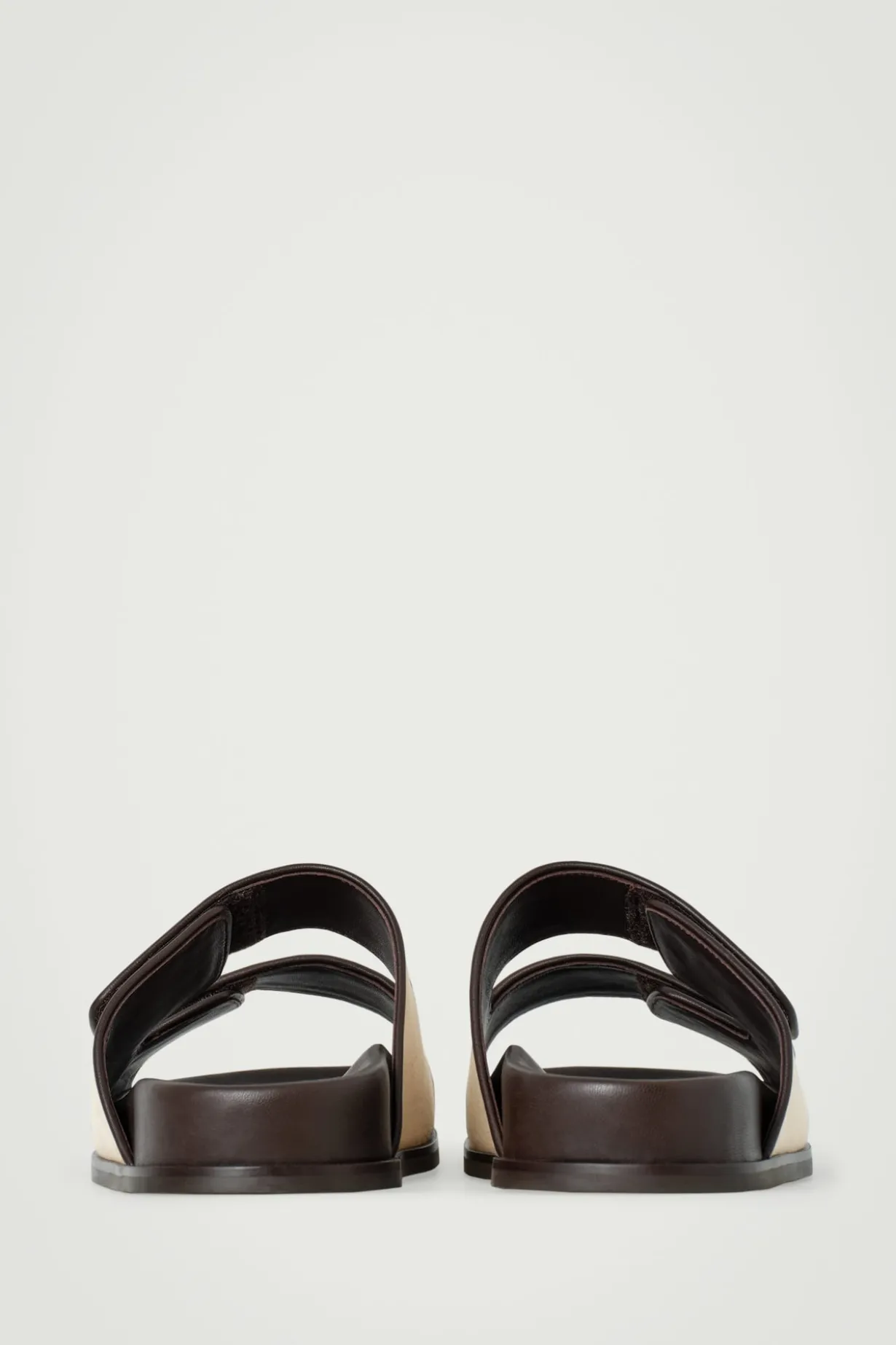 SANDALEN AUS LEINEN MIT ZWEI RIEMEN