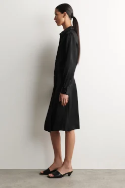 SATINHEMD MIT BUTTON-DOWN-KRAGEN