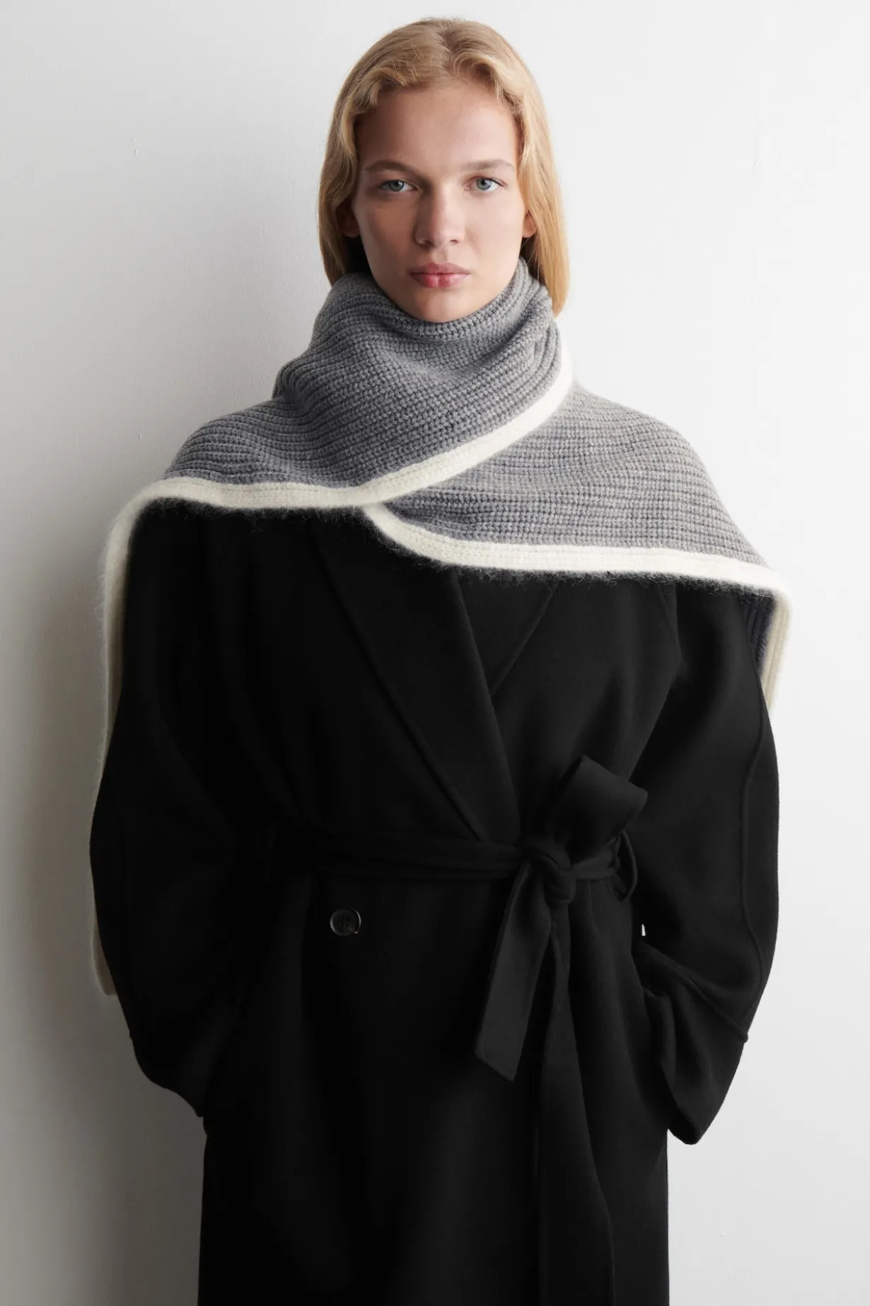 SCHAL AUS WOLL-MOHAIR-MIX