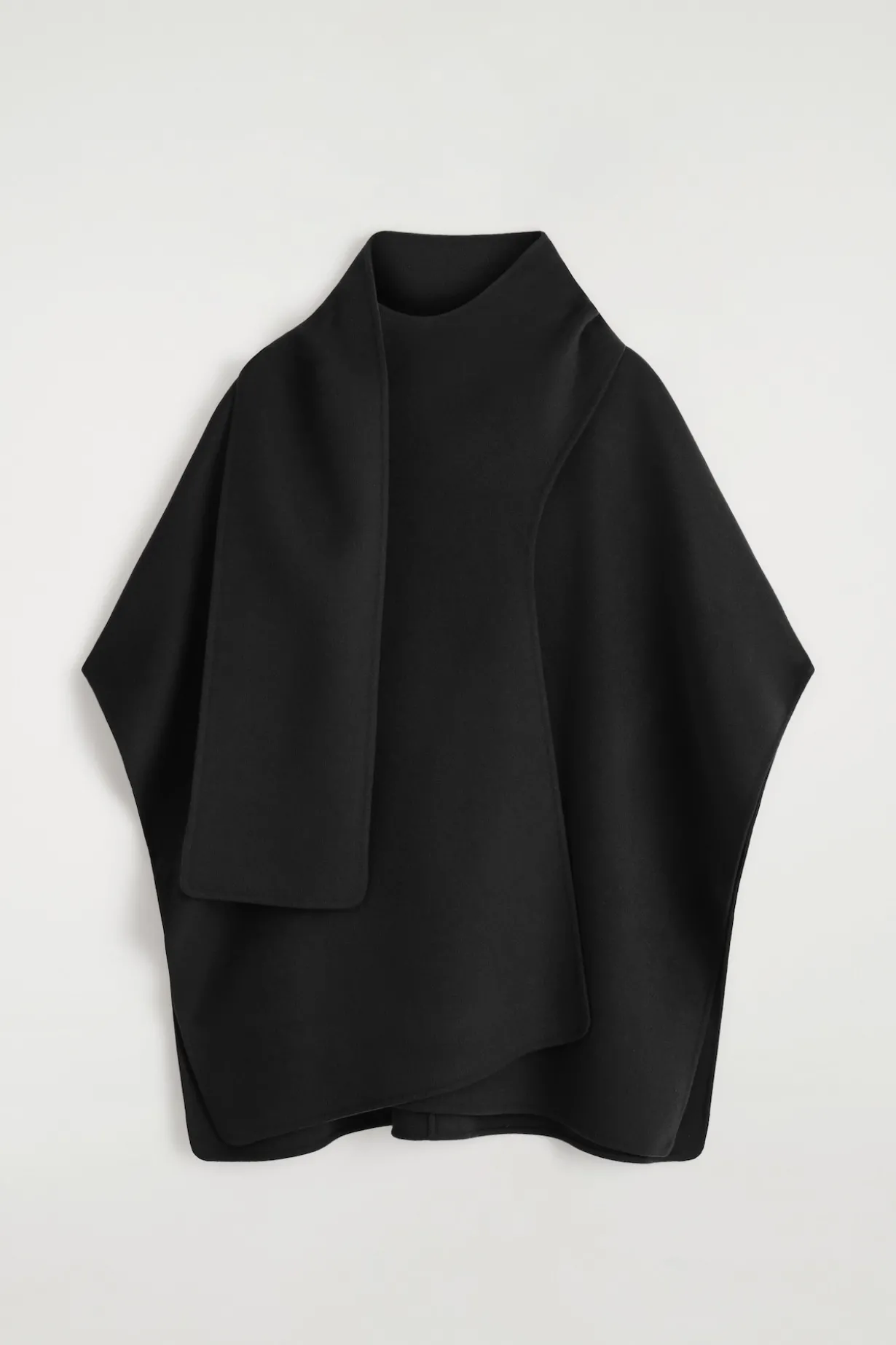 SCHAL-CAPE AUS DOUBLEFACE-WOLLE