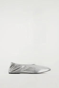 SCHLICHTE BALLERINAS AUS LEDER