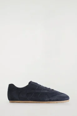 SCHLICHTE SNEAKERS AUS LEDER