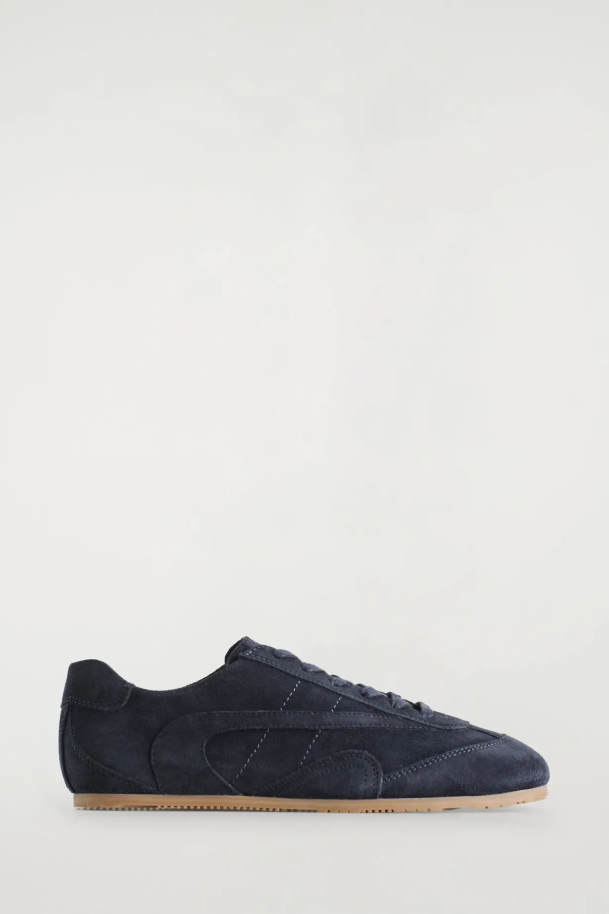 SCHLICHTE SNEAKERS AUS LEDER