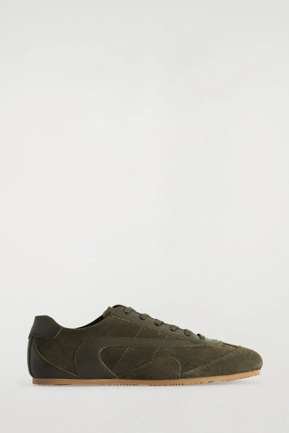 SCHLICHTE SNEAKERS AUS LEDER