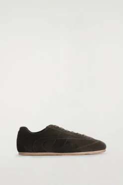 SCHLICHTE SNEAKERS AUS PONYHAARLEDER