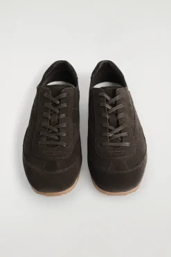 SCHLICHTE SNEAKERS AUS PONYHAARLEDER