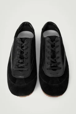 SCHLICHTE SNEAKERS AUS VELOURSLEDER