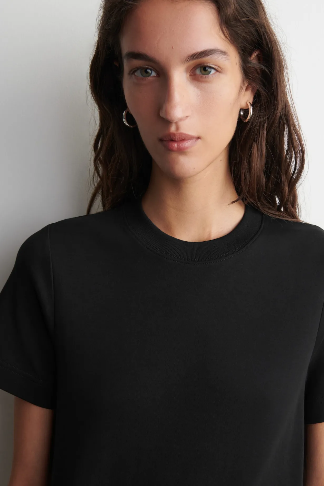 SCHLICHTES T-SHIRT