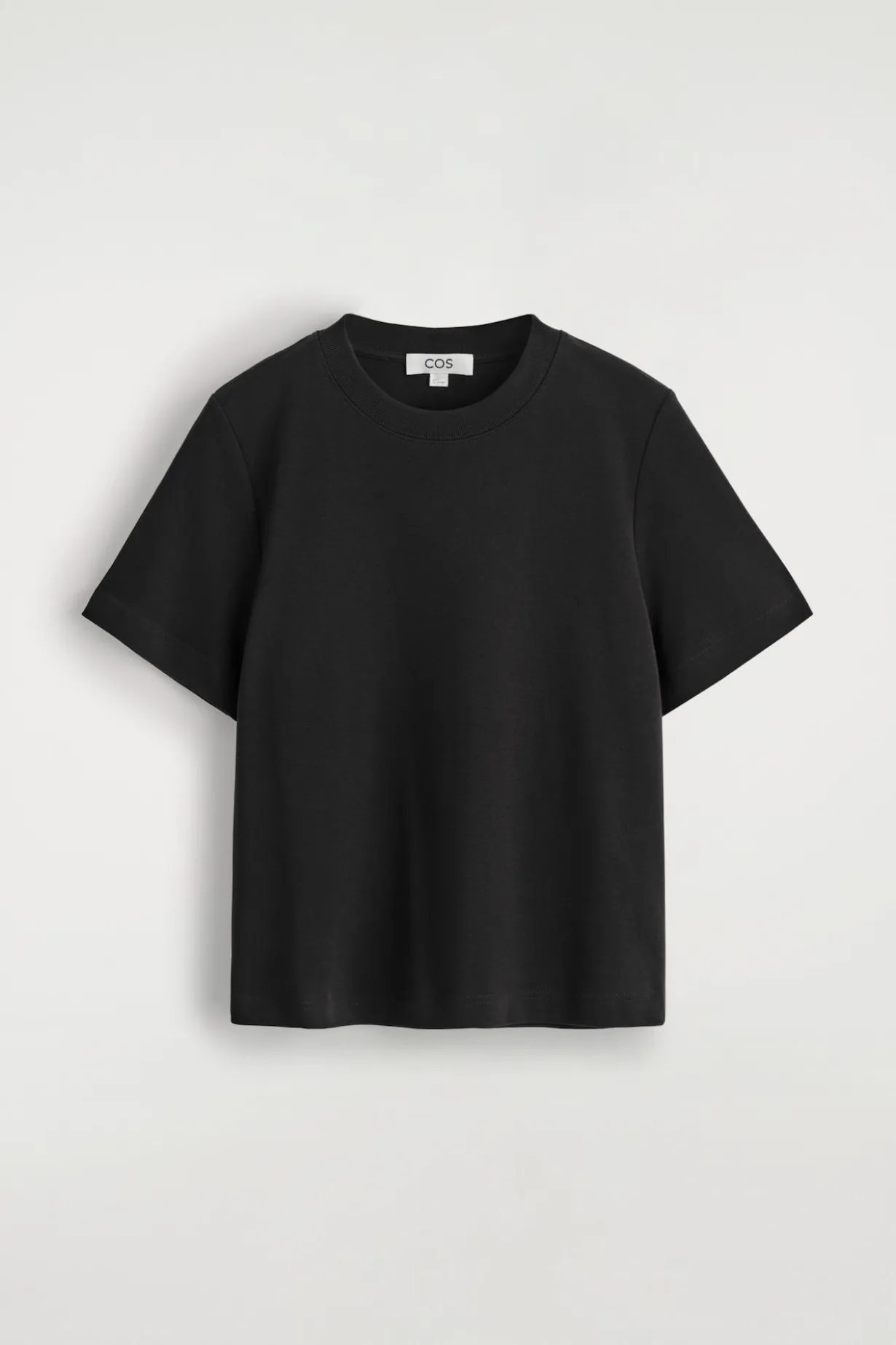 SCHLICHTES T-SHIRT
