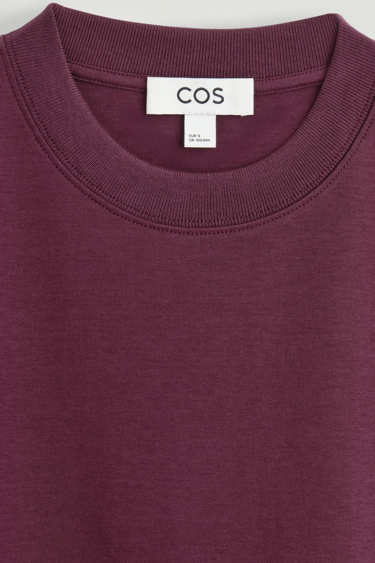 SCHLICHTES T-SHIRT