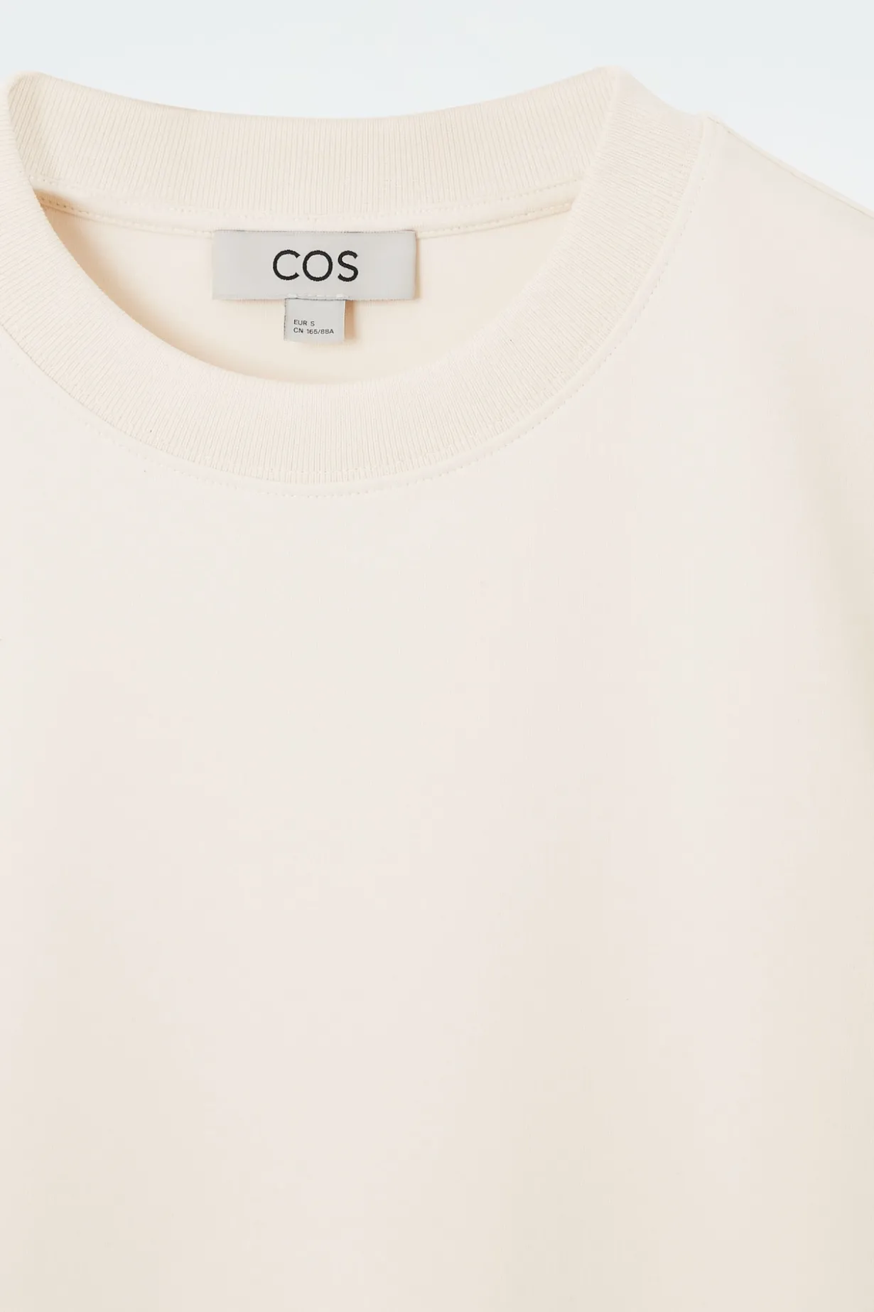 SCHLICHTES T-SHIRT MIT NORMALER PASSFORM