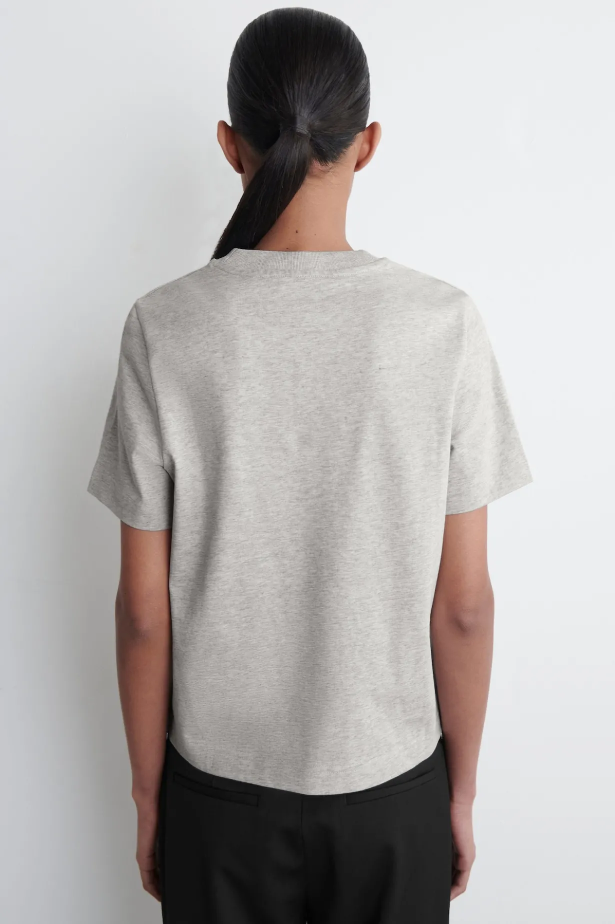 SCHLICHTES T-SHIRT MIT NORMALER PASSFORM