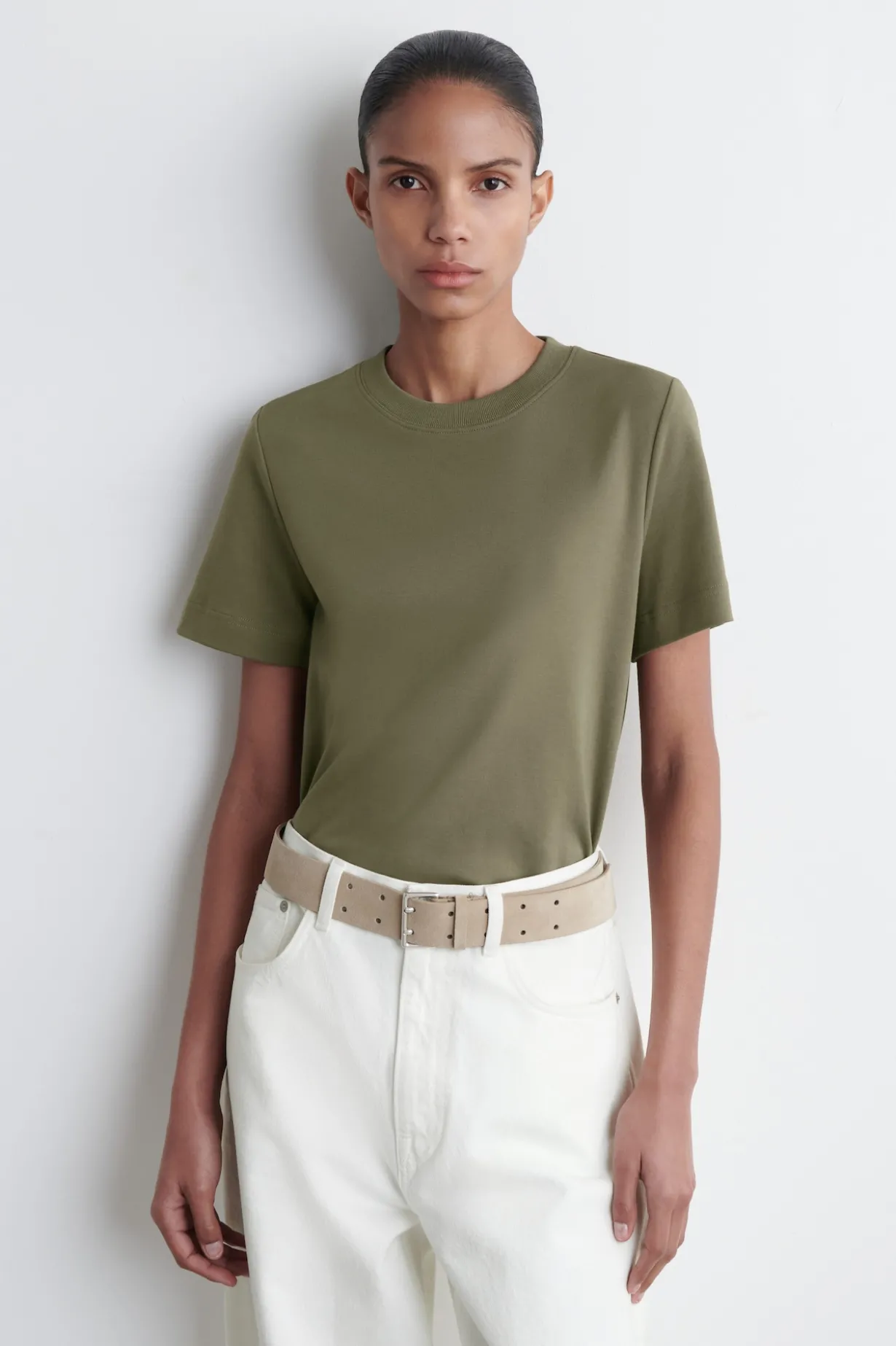 SCHLICHTES T-SHIRT MIT NORMALER PASSFORM