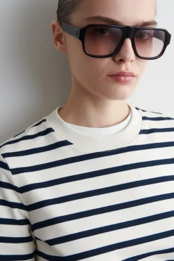 SCHLICHTES T-SHIRT MIT NORMALER PASSFORM
