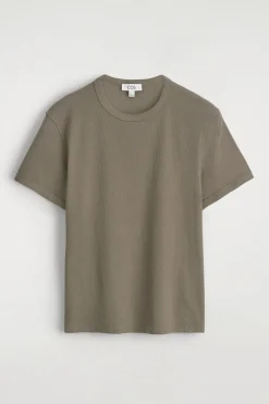 SCHMAL GESCHNITTENES GERIPPTES BAUMWOLL-T-SHIRT