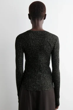 SCHMAL GESCHNITTENES OBERTEIL AUS MERINOWOLLE