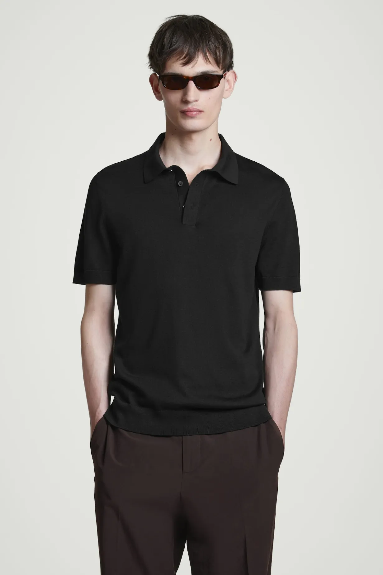 SCHMAL GESCHNITTENES POLOSHIRT AUS SEIDENSTRICK