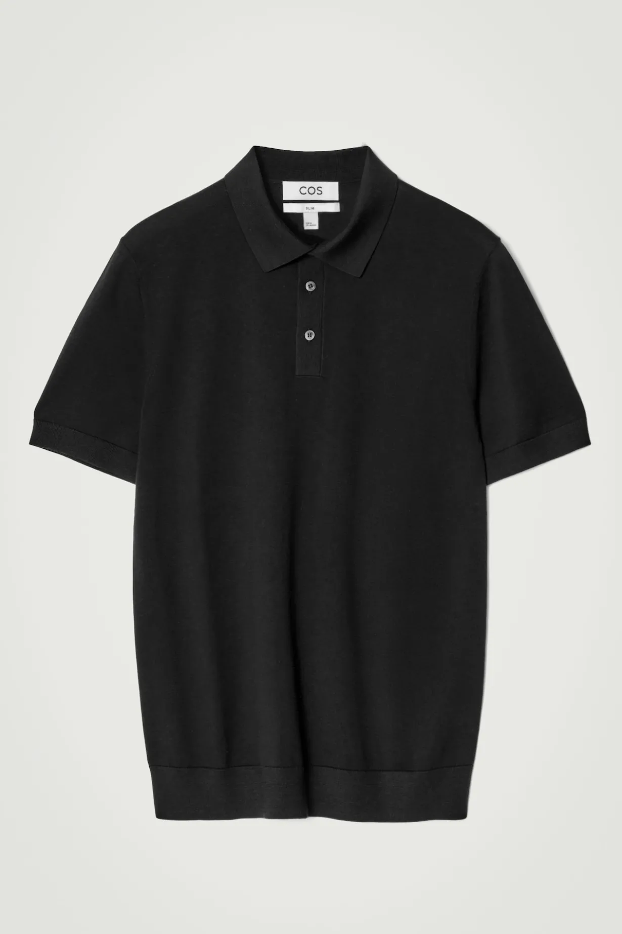 SCHMAL GESCHNITTENES POLOSHIRT AUS SEIDENSTRICK
