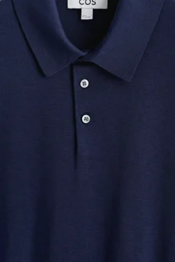 SCHMAL GESCHNITTENES POLOSHIRT AUS SEIDENSTRICK