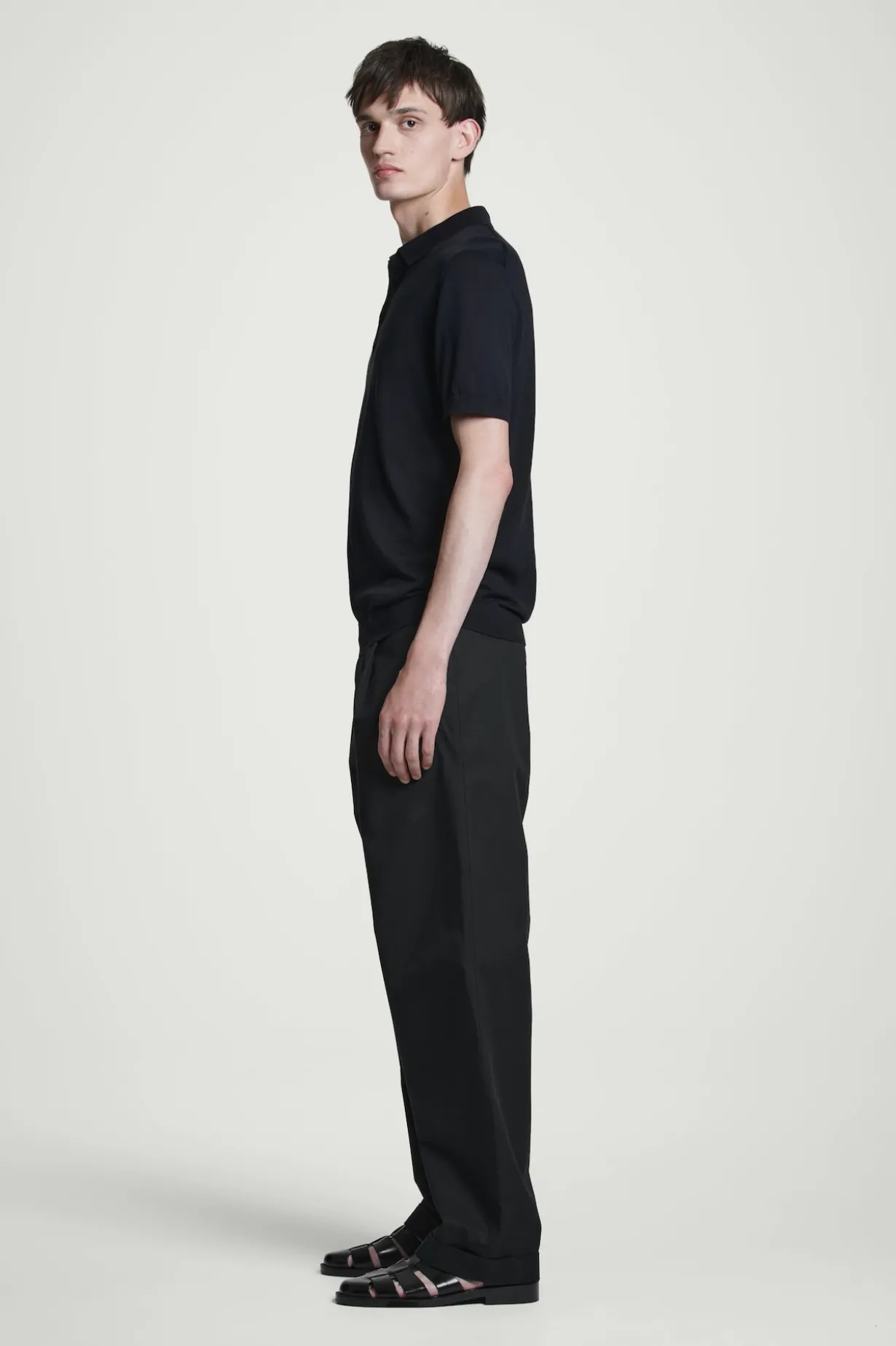 SCHMAL GESCHNITTENES POLOSHIRT AUS SEIDENSTRICK