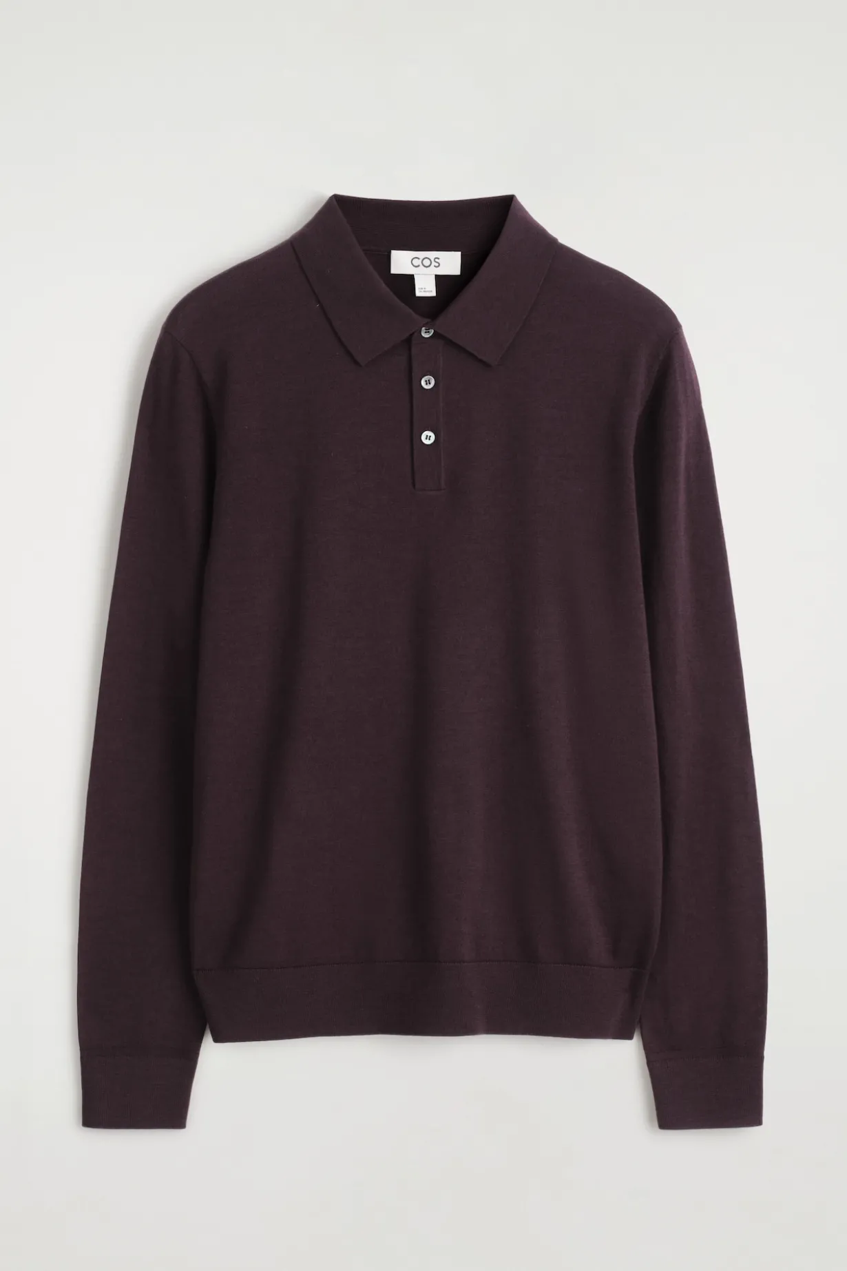 SCHMAL GESCHNITTENES POLOSHIRT AUS MERINOWOLLE