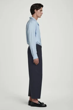 SCHMAL ZULAUFENDE BAUMWOLLHOSE MIT GÜRTEL