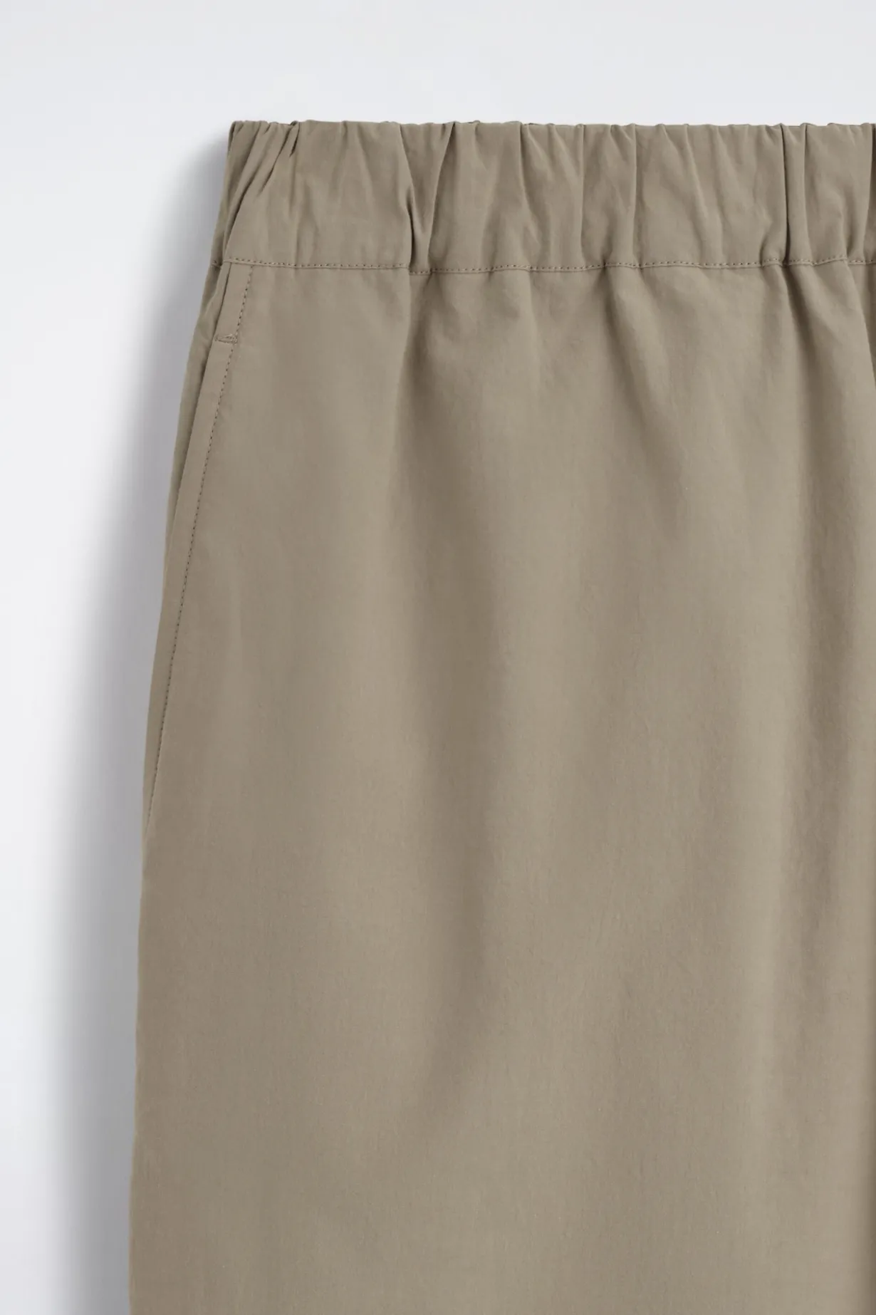 SCHMAL ZULAUFENDE BAUMWOLLHOSE