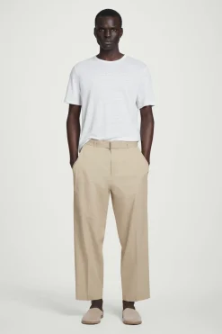 SCHMAL ZULAUFENDE BAUMWOLLHOSE MIT GÜRTEL