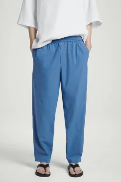SCHMAL ZULAUFENDE BAUMWOLLHOSE