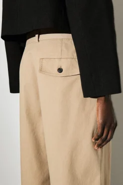 SCHMAL ZULAUFENDE HOSE AUS BAUMWOLL-TWILL