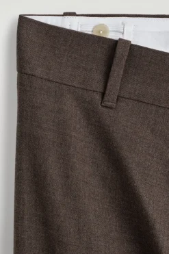 SCHMAL ZULAUFENDE WOLLHOSE