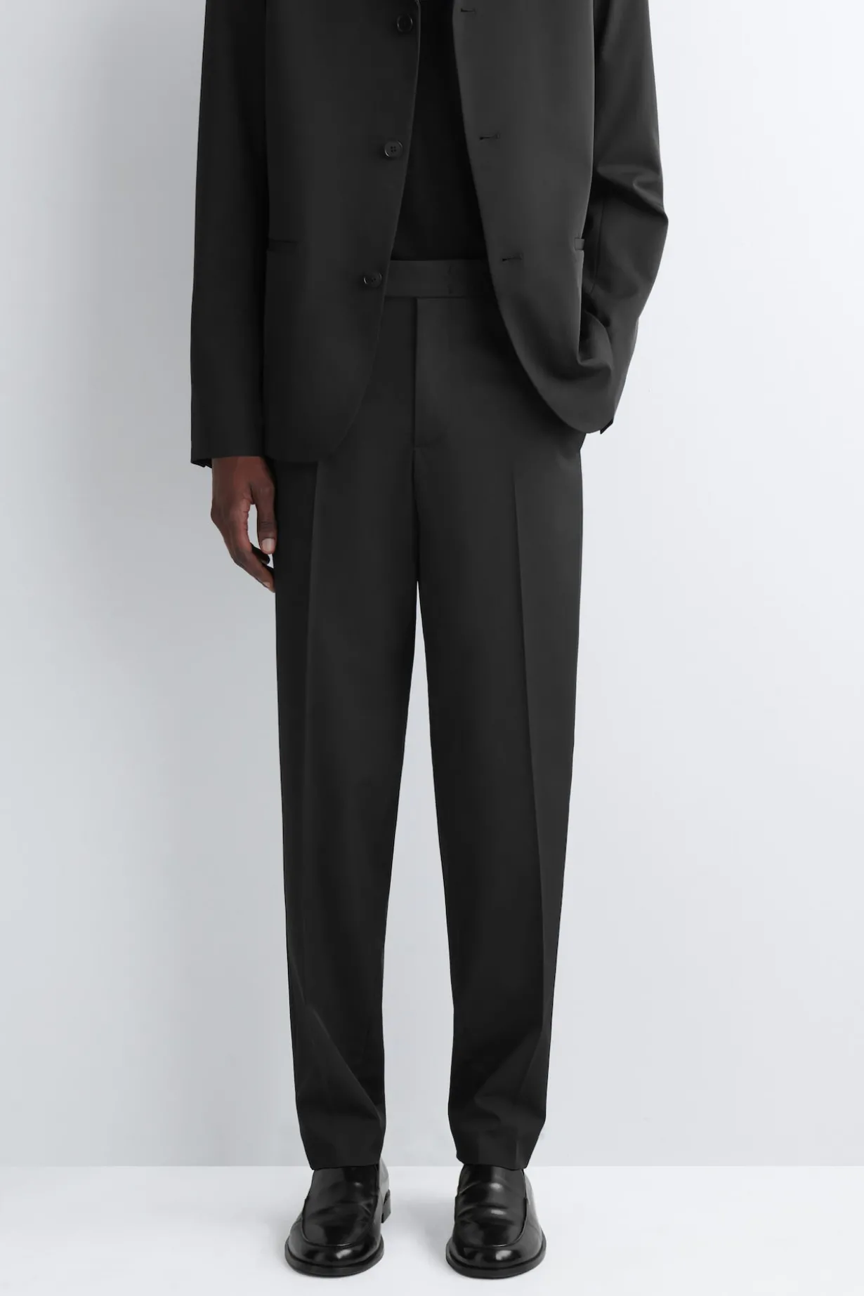 SCHMALE HOSE AUS TWILL MIT GERADEM BEIN