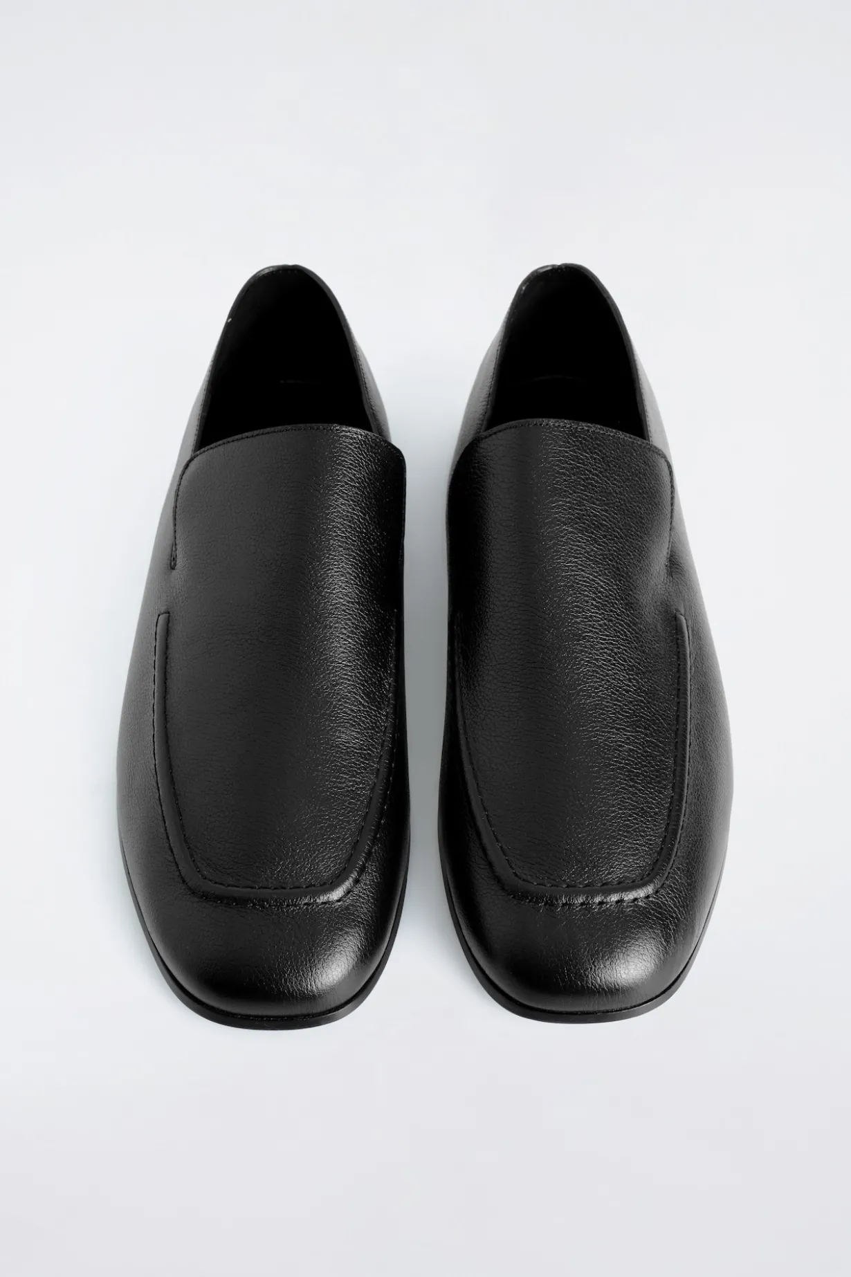 SCHMALE LOAFERS AUS LEDER