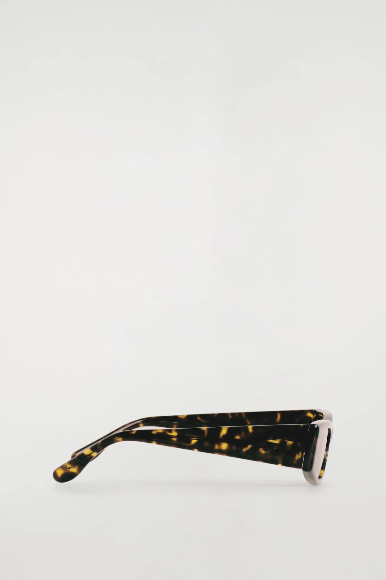 SCHMALE RECHTECKIGE SONNENBRILLE