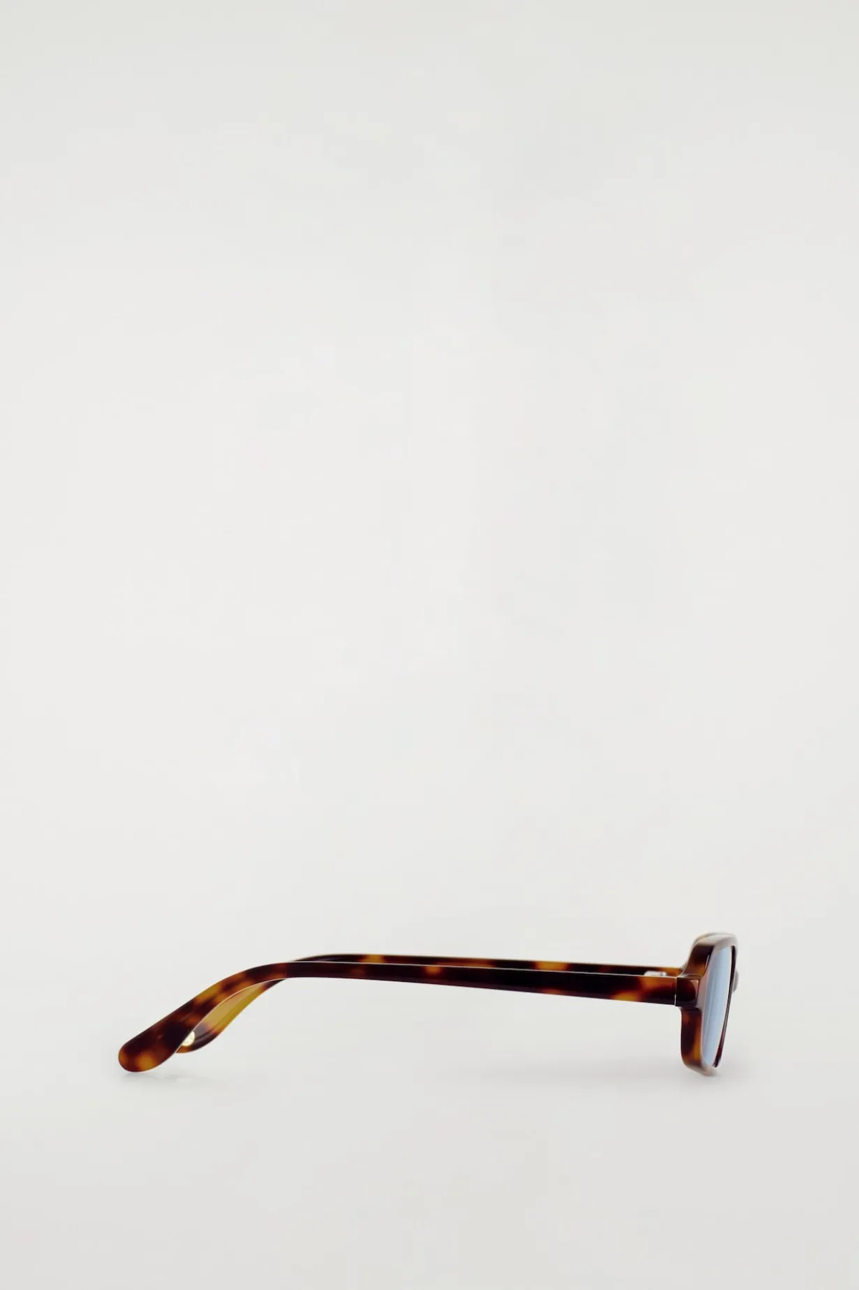 SCHMALE RECHTECKIGE SONNENBRILLE