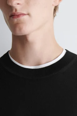 SCHMALER MERINOWOLLPULLOVER MIT RUNDHALSAUSSCHNITT