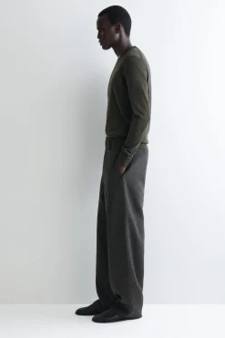 SCHMALER PULLOVER AUS MERINOWOLLE MIT V-AUSSCHNITT